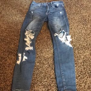 American Eagle Ripped Jeans Size 2